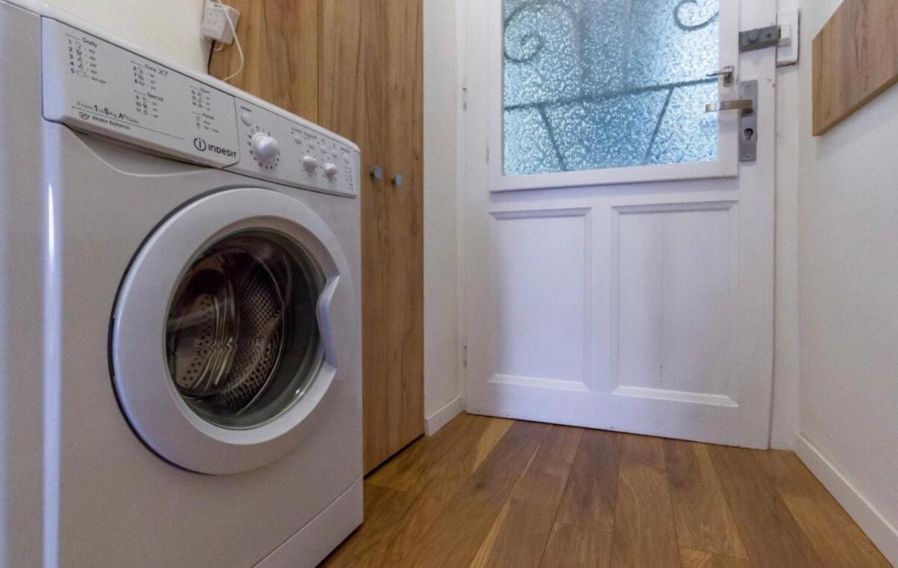 Apartment Faryna Bucureşti Ngoại thất bức ảnh